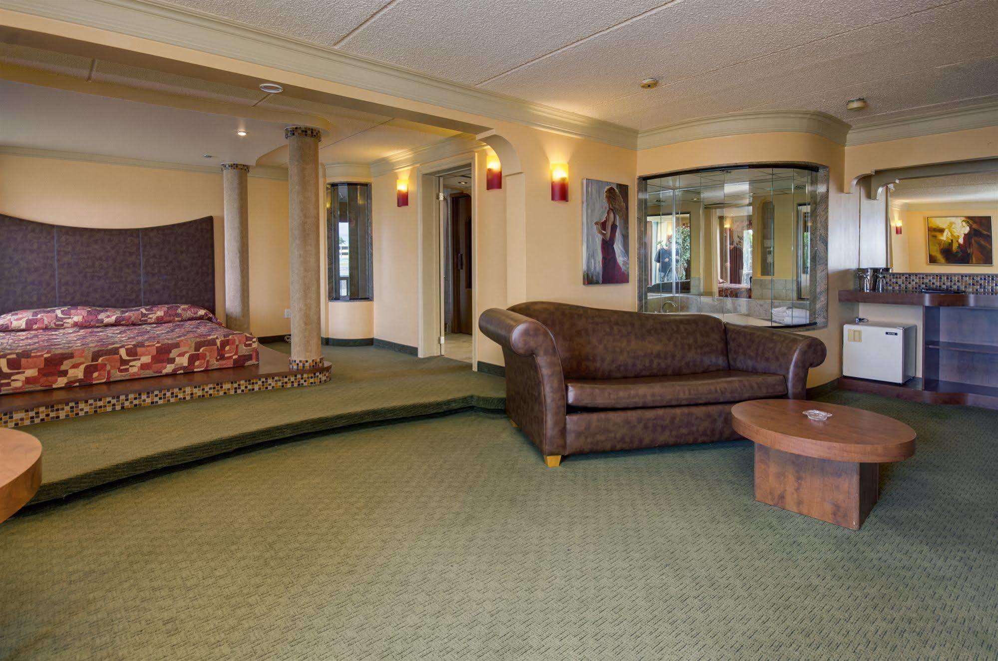 Motel Labarre Longueuil Esterno foto