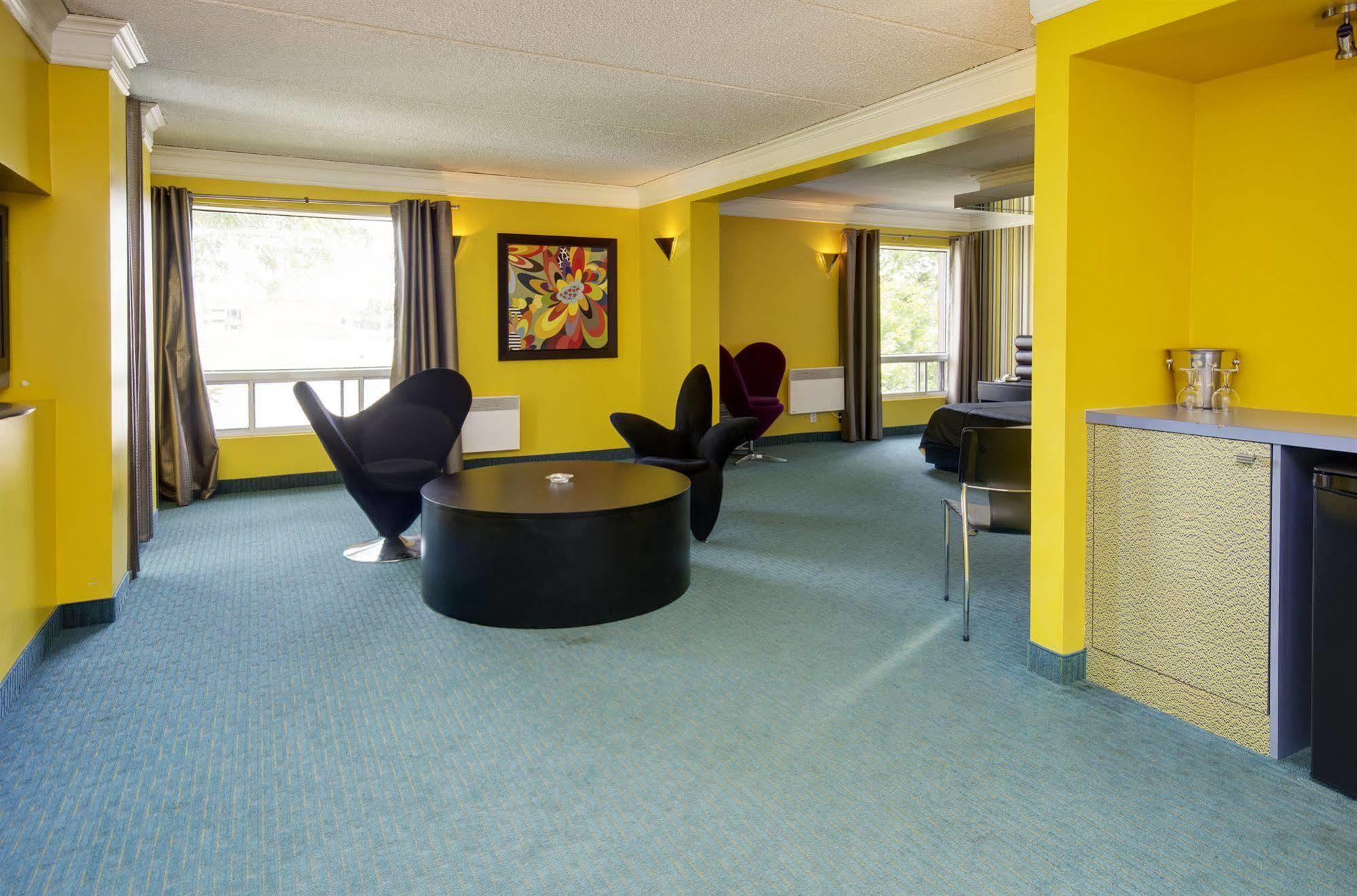 Motel Labarre Longueuil Esterno foto