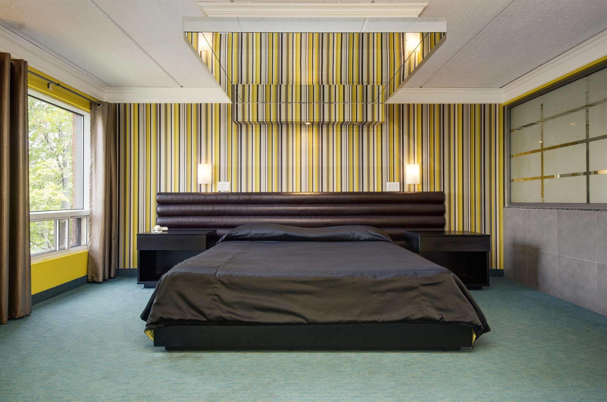 Motel Labarre Longueuil Esterno foto