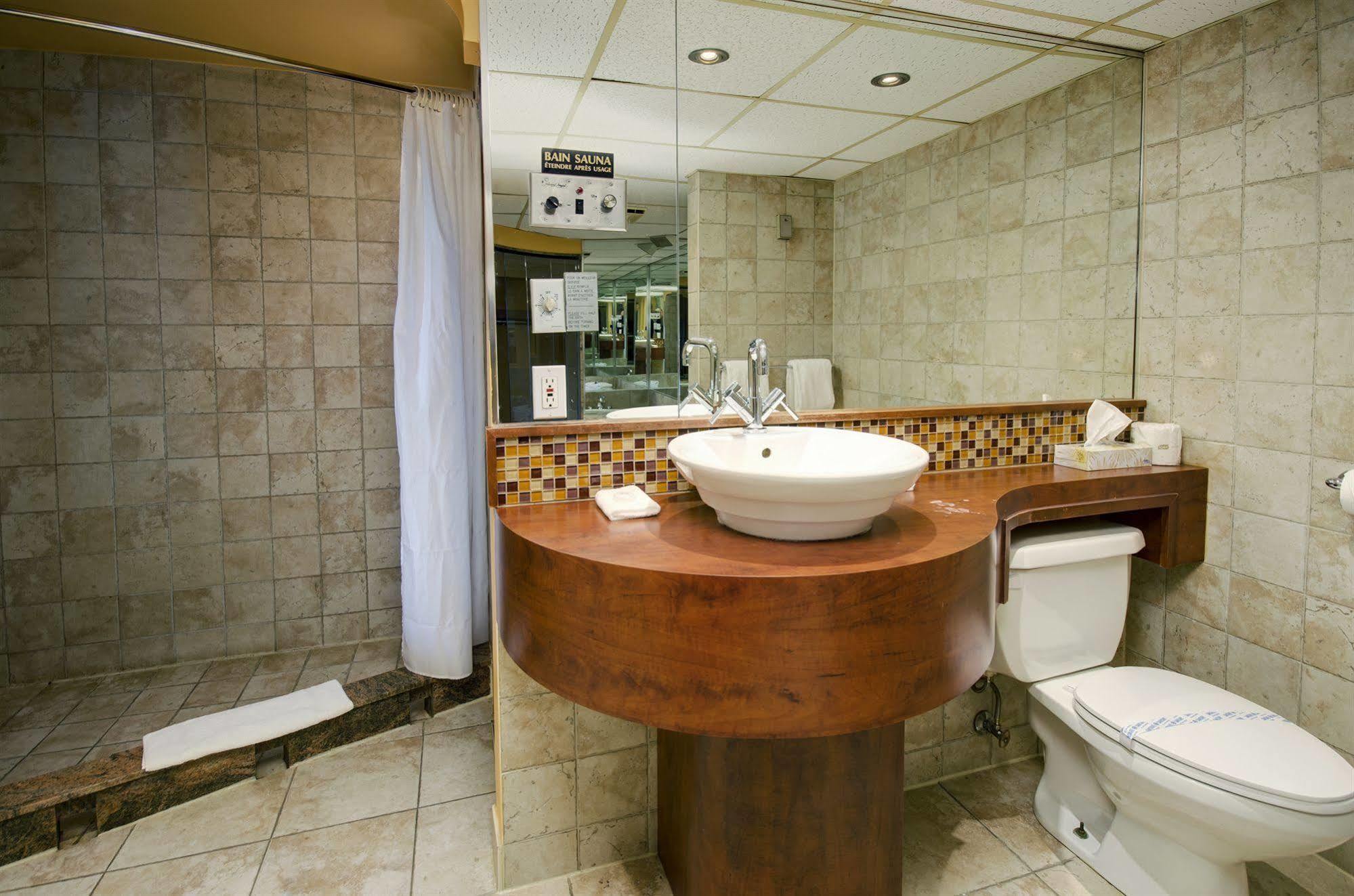Motel Labarre Longueuil Esterno foto